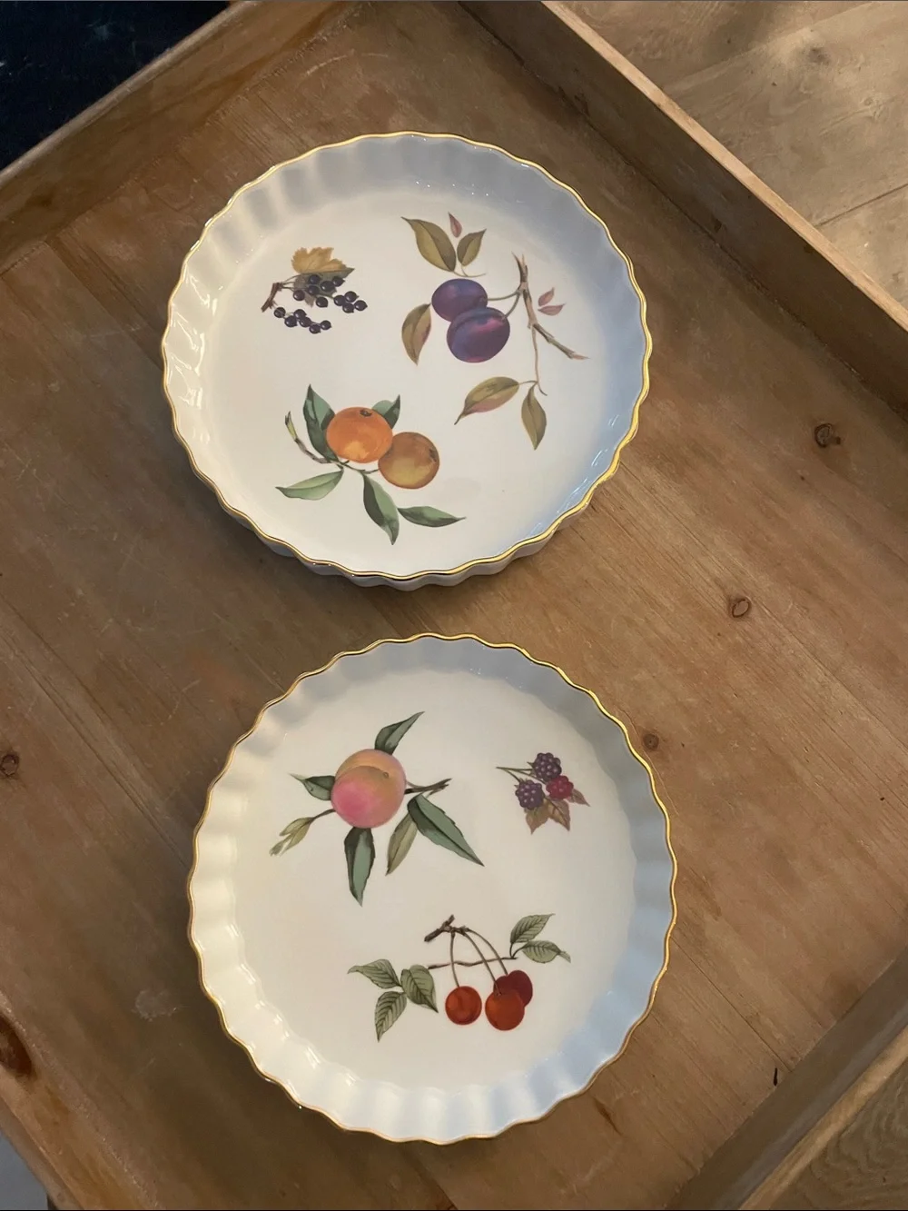 Royal Worcester White Porcelain Fruit tart  Plates with Gold Trim